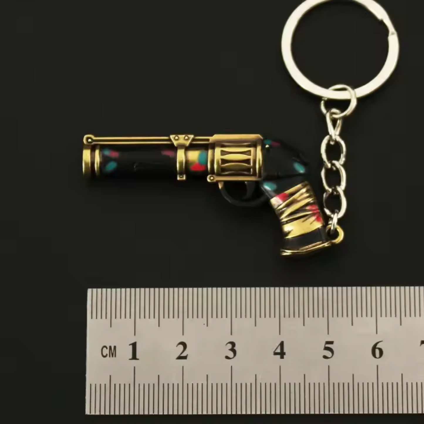 Porte-clé en argent – Skin Arcane du Shérif de Valorant