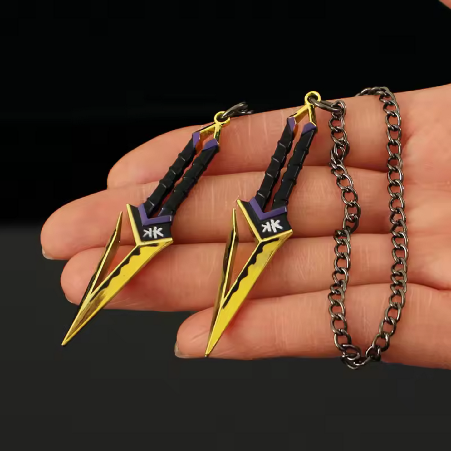 Porte-clé en argent – Kuronami no Yaiba Valorant (2 modèles disponibles)