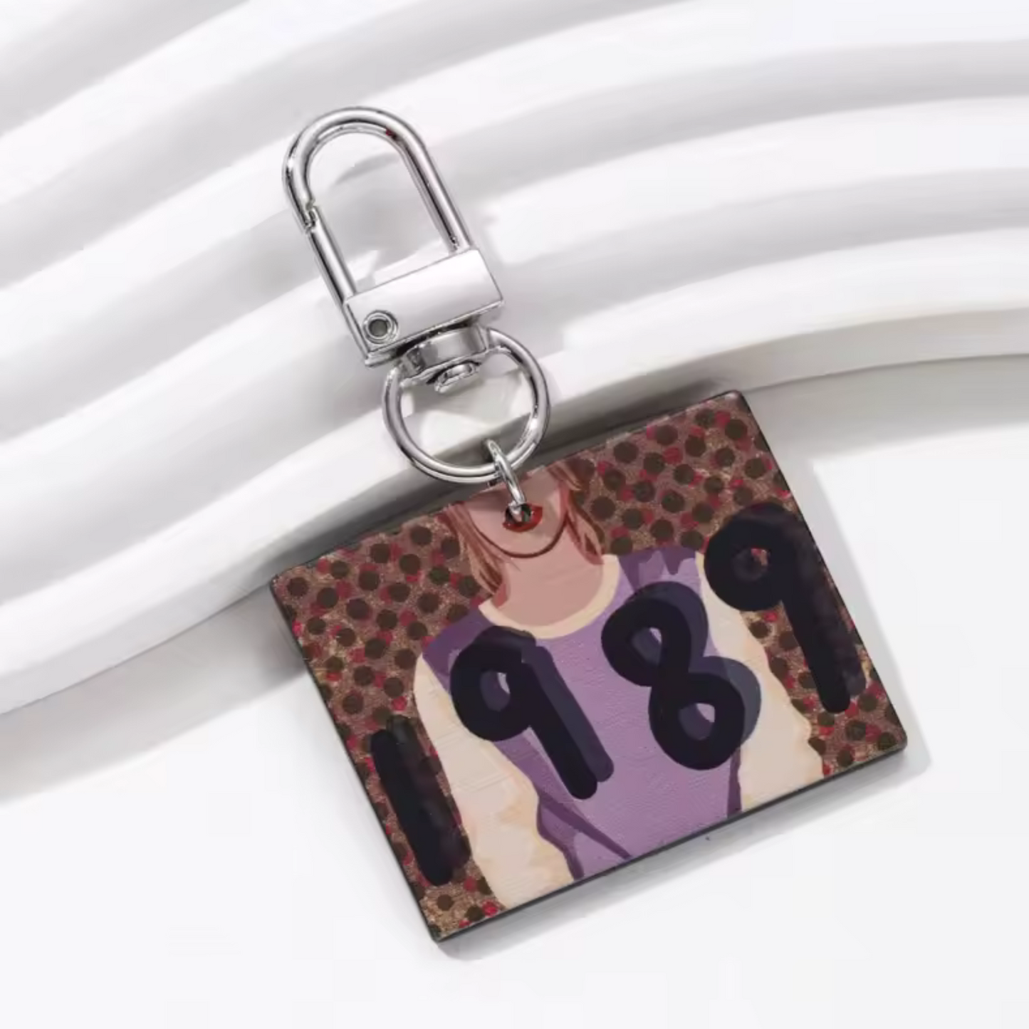Taylor Swift Keychains – 7 Iconic Designs for Swifties!