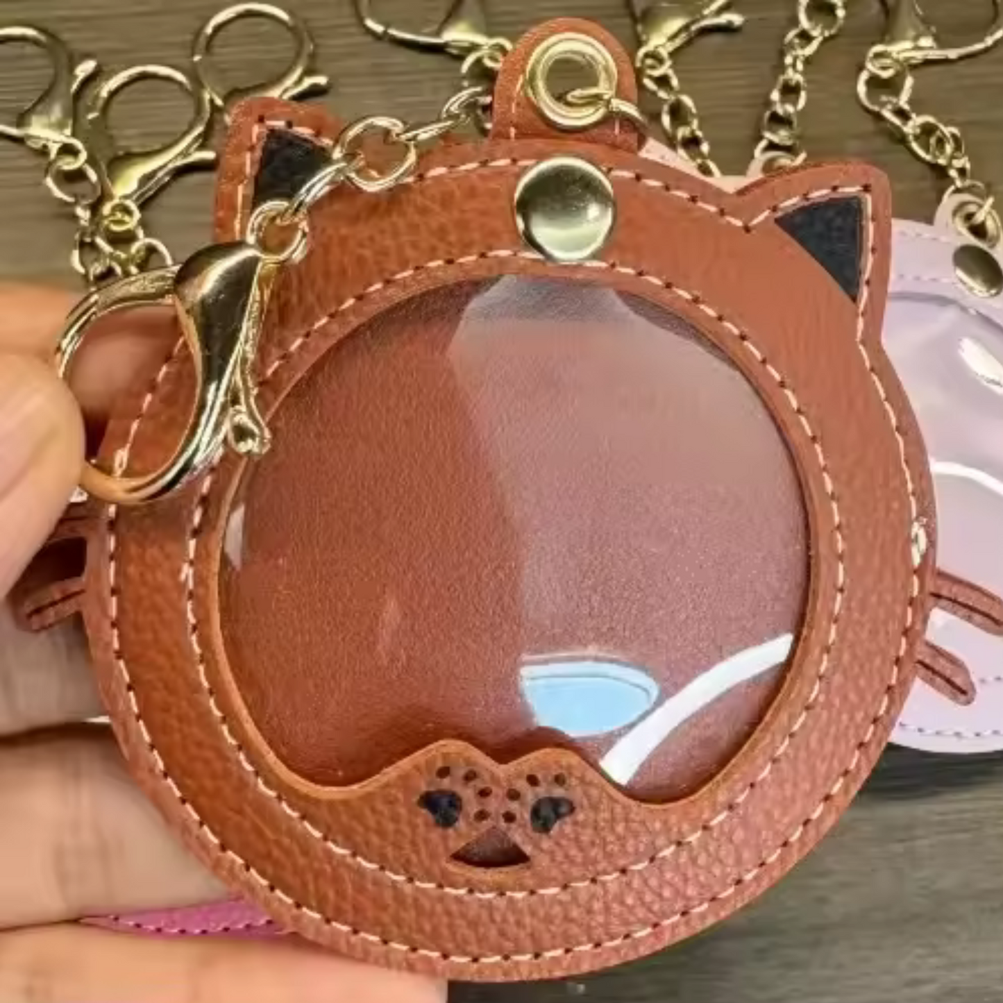 Cat Head Photo Holder Keychain – 6 models available