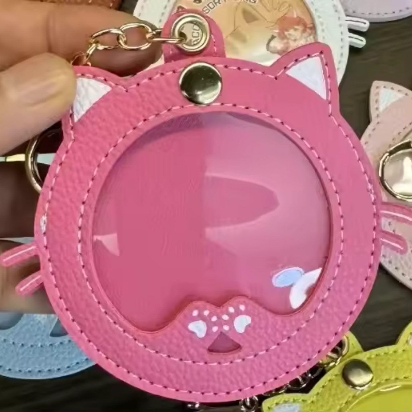 Cat Head Photo Holder Keychain – 6 models available