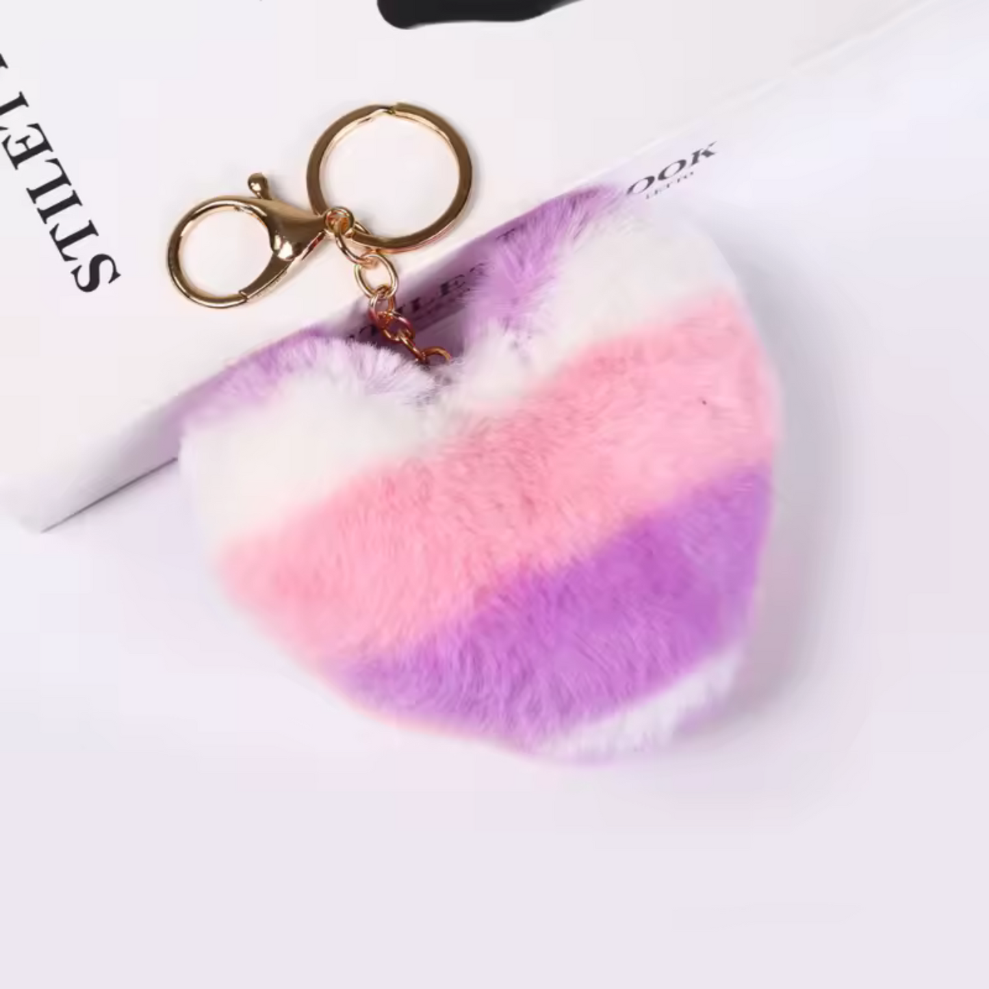 Porte-clé Pompon Cœur – 20 coloris tout doux à collectionner