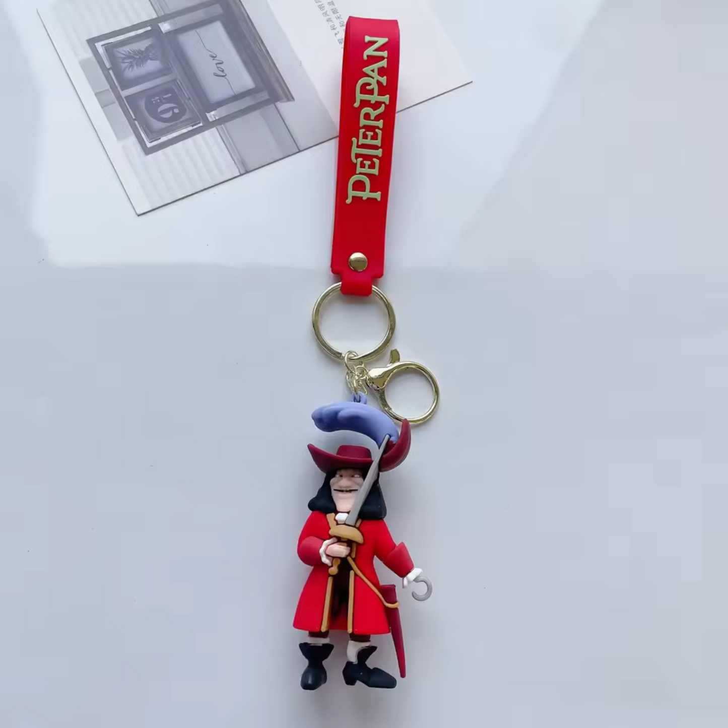 Porte-clé Peter Pan – 3 modèles : Peter, la Fée Clochette et le Capitaine Crochet