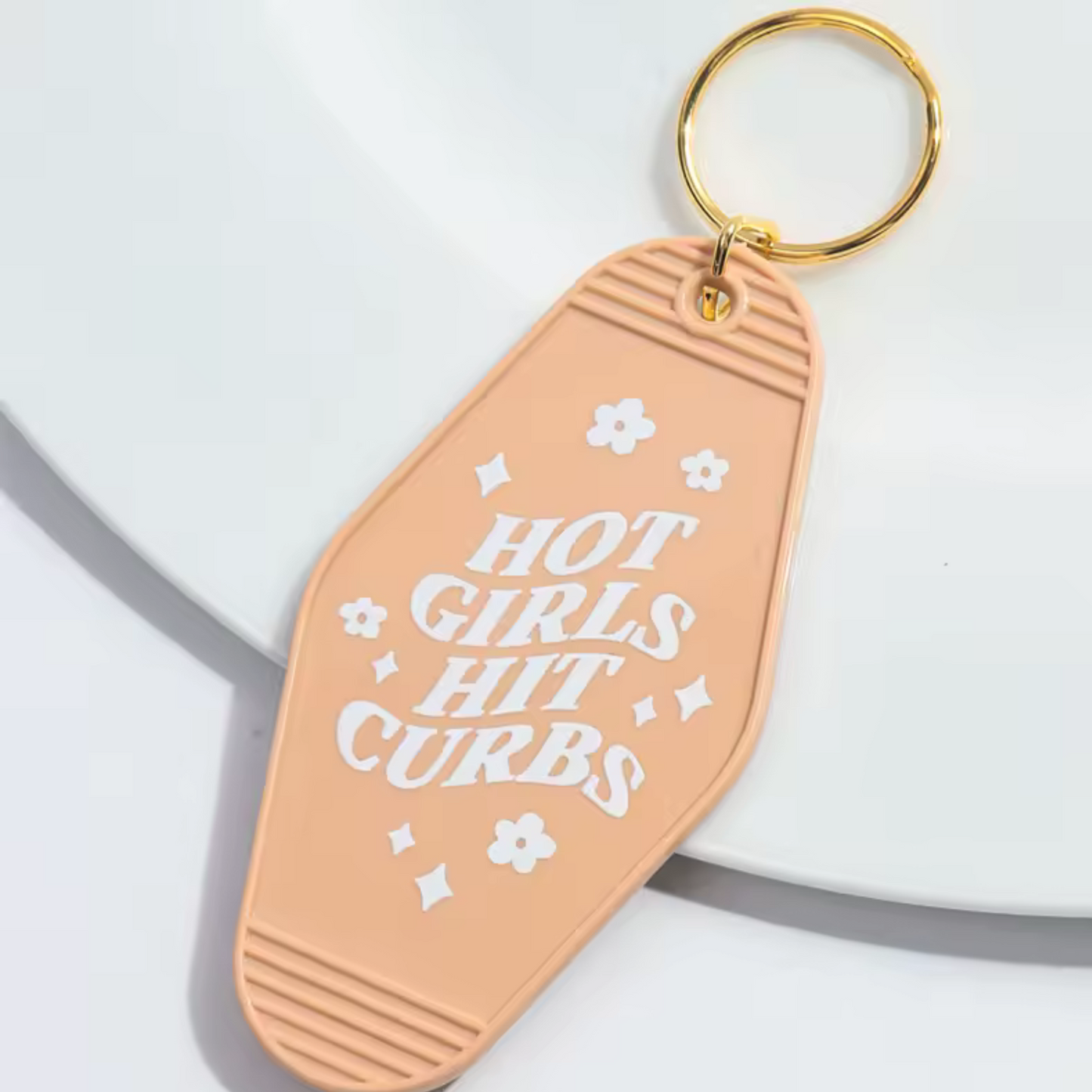 Porte-clé "Hot Girls Hit Curbs" – 3 coloris : noir, blanc ou rose