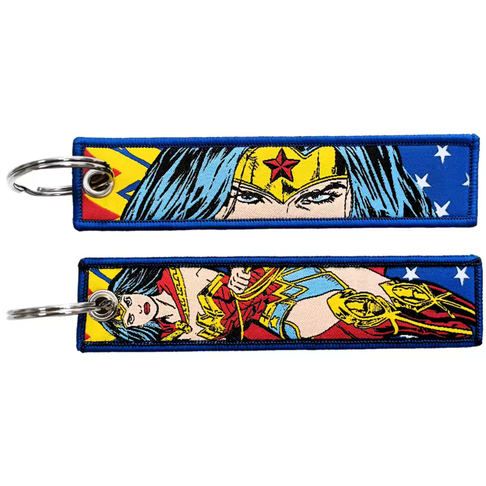 Affiche ta force et ton courage avec ce long porte-clé textile à l’effigie de Wonder Woman ! Des deux côtés, retrouve la super-héroïne dans son costume emblématique, bouclier à la main et Lasso de la Vérité prêt à capturer la justice. Ce porte-clé robuste et inspirant est parfait pour personnaliser tes clés, ton sac ou ton rétroviseur, et te rappellera que l’héroïsme se trouve dans la vérité, la force et la détermination. 🦸♀️💥⚡