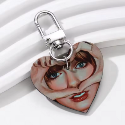 Taylor Swift Keychains – 7 Iconic Designs for Swifties!