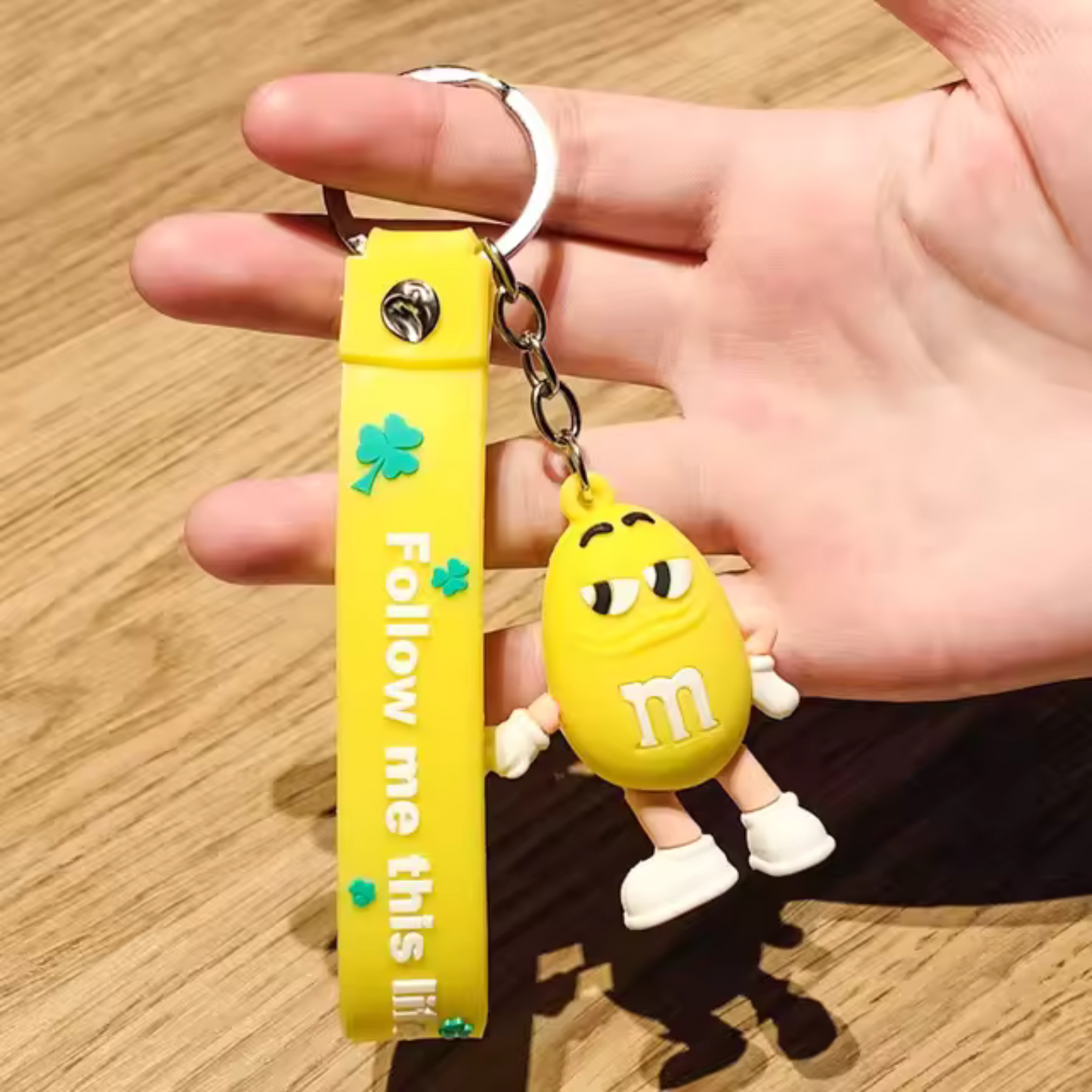 M&amp;M's Schlüsselanhänger – 4 lustige Farben: Rot, Gelb, Blau, Grün