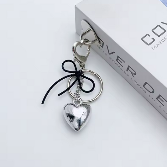 Elegant Heart Keychain – 2 Refined Metallic Models